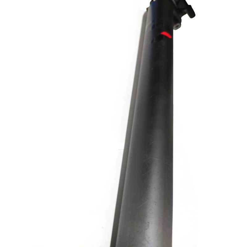 canote-de-selim-italiano-de-carbono-itm-kero-31.6-com-400mm-de-comprimento
