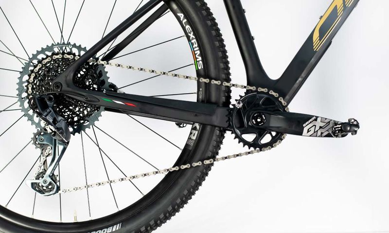 bicicleta-oggi-carbono-agile-pro-sram-gx-1x12-12-velocidades-10-52-performance