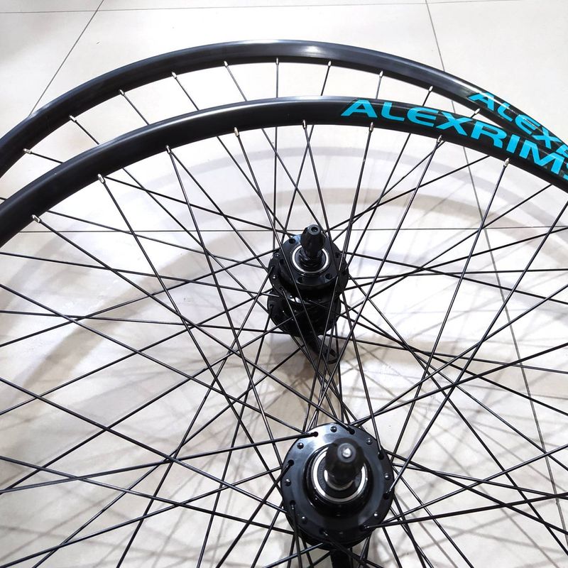 roda-mountain-bike-aro-29-alexrims-cubos-aluminio-rolamentados-freio-disco-livre-azul